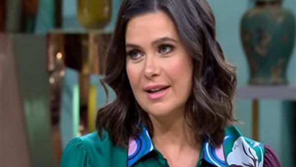 يسرا اللوزي