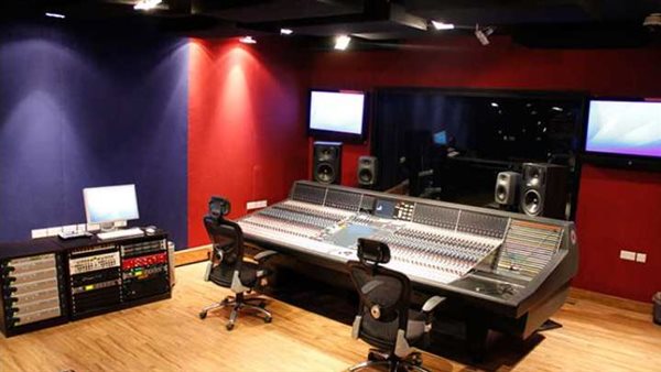 استوديو - أرشيفية