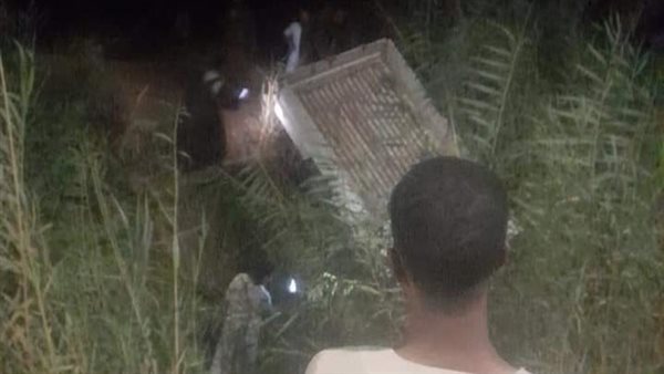 انقلاب سيارة بالترعة