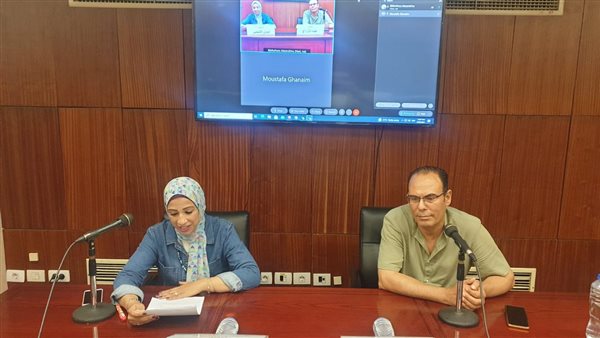 الكاتب عبده الزراع