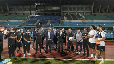 ملامح تشكيل مصر أمام أنجولا في تصفيات كأس العالم.. شريف يقود الهجوم وزيزو بديل لصلاح