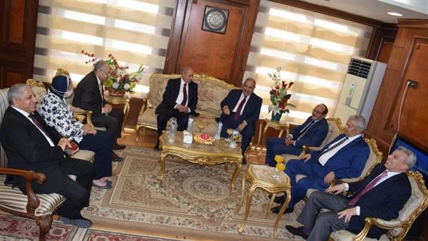 المستشار عزت أبوزيد