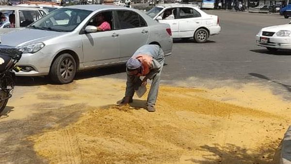 انقلاب سيارة محملة