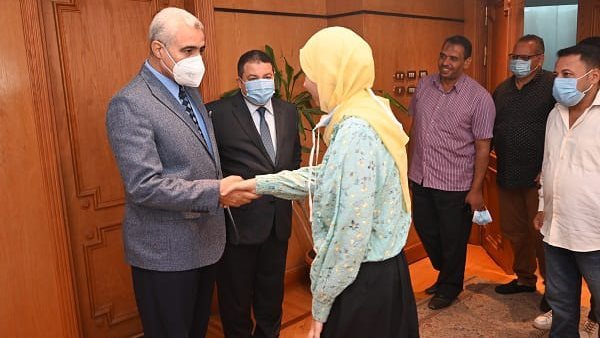 جامعة الفيوم تكرم