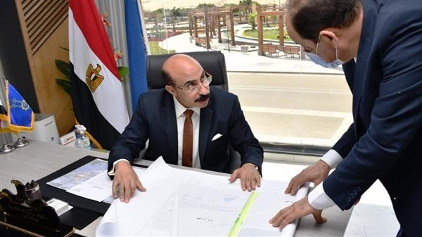 محافظ أسوان