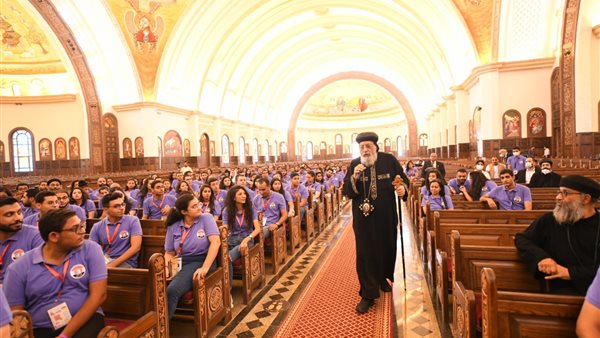 البابا تواضروس وشباب