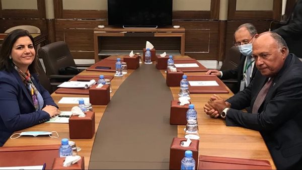 وزير الخارجية ونظيرته