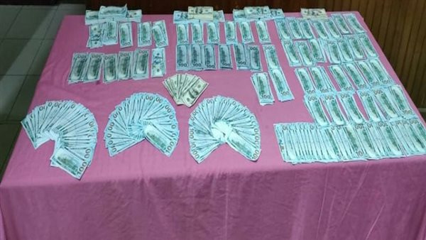 عملات أجنبية مقلدة