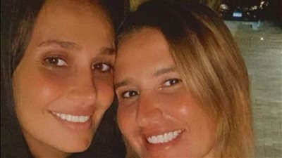 إنتِ مالك؟.. هنا شيحة ترد على متابعة تنتقد ظهور شقيقتها حلا دون الحجاب | صور