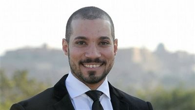 عبد الله رشدي: يجوز للمتزوجة النمص وإزالة الشعر الزائد.. وليس للعذراء