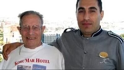 زي الأفلام.. عامل بفندق يفاجأ بحصوله على جزء من ثروة سائح إنجليزي