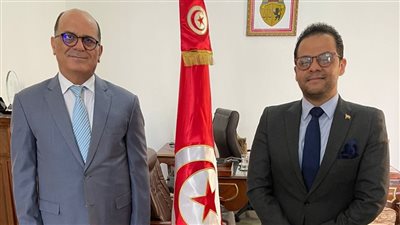 السفير التونسي بالقاهرة يستضيف رئيس مهرجان شرم الشيخ الدولي للمسرح 