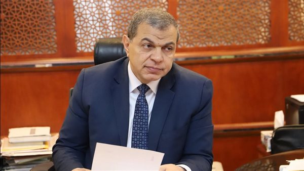 وزير القوى العاملة