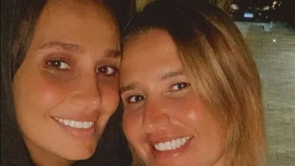 حلا شيحة وهنا شيحة