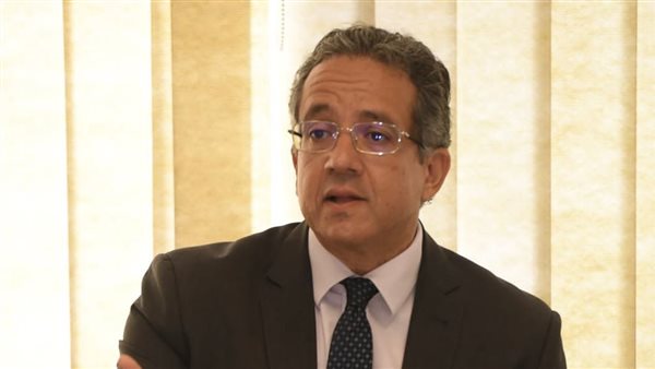 وزير السياحة والآثار