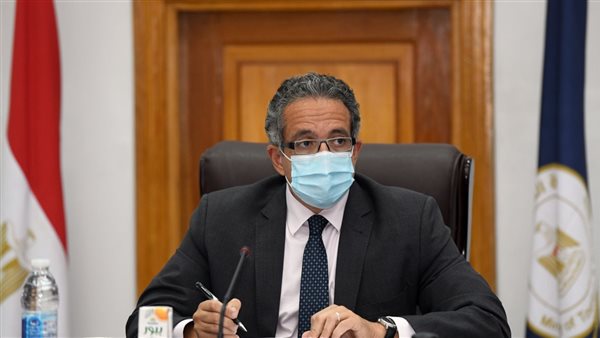 وزير السياحة والآثار