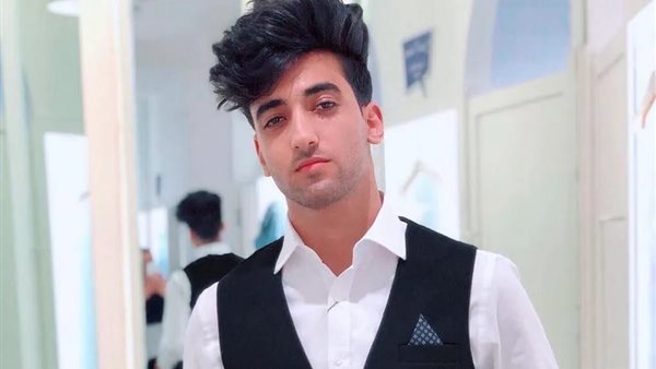  الفنان الشاب أحمد