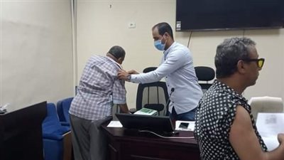 تعليم سوهاج: تطعيم 10 آلاف معلم بلقاح فيروس كورونا