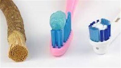 عالم بالأوقاف: السواك وسيلة وليس غاية.. وتطبيق السُنّة يشمل الفرشاة│ فيديو