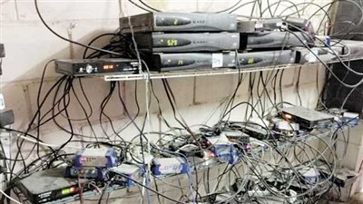 بحوزته 15 جهازًا.. ضبط المتهم بفك شفرات القنوات الفضائية في الجيزة 