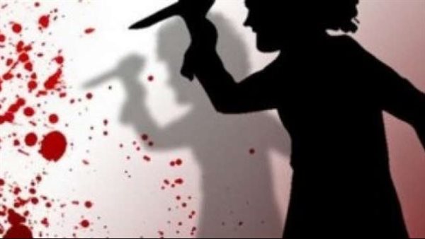 سيدة تذبح طفلتها