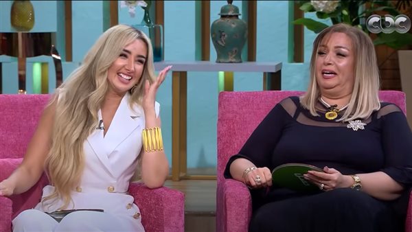 هنا الزاهد ووالدتها