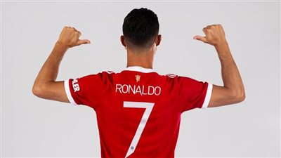 مانشستر يونايتد يضع رونالدو على واجهة أولد ترافورد | صورة