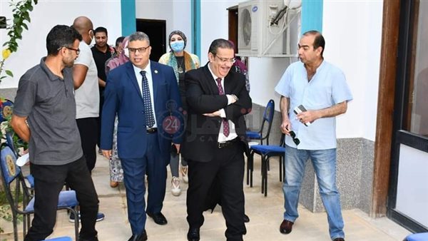 رئيس جامعة القناة