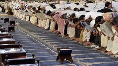 حلقة الوصل بين العبد وربه.. دار الإفتاء تعلن عن مواقيت الصلاة اليوم السبت