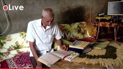 المسن الحاصل على الثانوية العامة: أجلت تعليمي علشان ولادي كانوا أولى مني