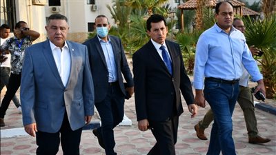 وزير الشباب يتفقد أعمال تطوير المدينة الشبابية بالغردقة: نعمل بشكل غير تقليدي 