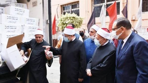 توزيع لحوم على الأسر