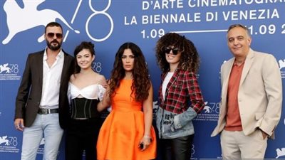 أبطال فيلم أميرة على السجادة الحمراء بمهرجان فينيسيا السينمائي| صور