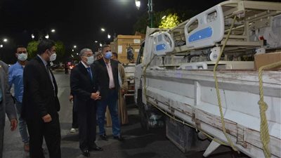 محافظ المنيا يتابع وصول أجهزة طبية لتطوير مستشفى الصدر والحميات