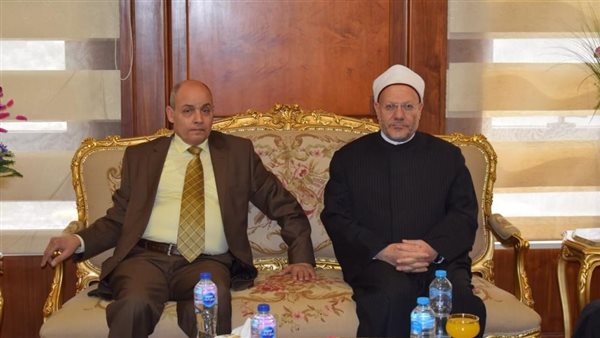 مفتي الجمهورية والمستشار