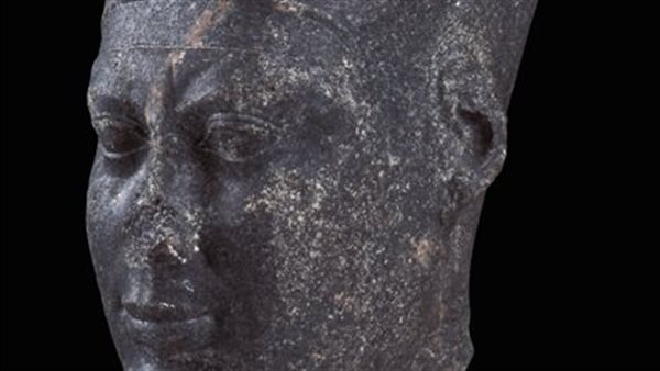 رأس لملك مصري من