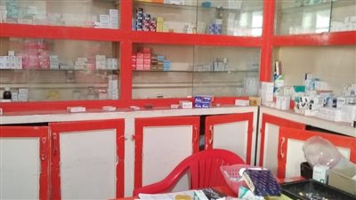 ضبط عيادة طبية غير مرخصة ومصادرة أدوية مخدرة ومهربة ومنتهية الصلاحية بسوهاج | صور