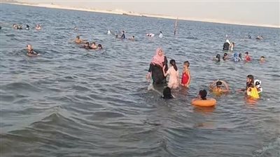 بسبب انخفاض الحرارة.. تراجع في إقبال المصطافين على شواطئ الإسماعيلية