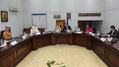 وزير السياحة يلتقي نظيره السعودي لبحث سبل التعاون بين البلدين 