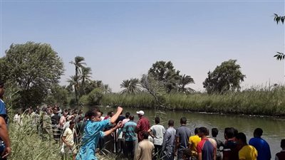 مفقودون ومصابون في انقلاب ميكروباص بترعة الإبراهيمية ببنى سويف | صور