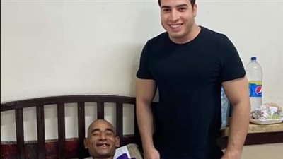 شباب متطوعون في الغربية ينقذون مُشردًا أكل الدود قدمه