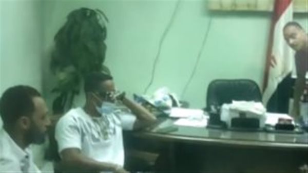 حسن شاكوش داخل النقابة