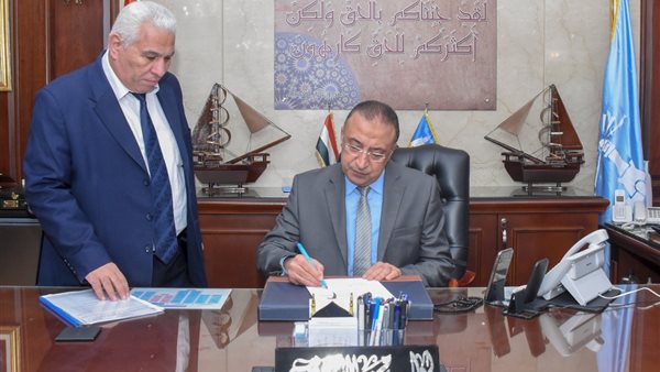 محافظ الإسكندرية