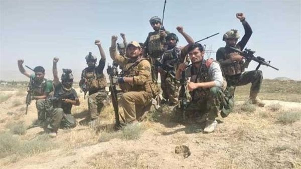 طالبان تحتفل بسقوط