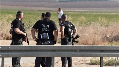 بعد هروب 6 أسرى من جلبوع.. فلسطينيون يشعلون النار في سجن النقب الإسرائيلي