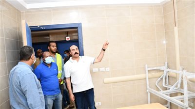 محافظ أسوان يتابع معدلات تنفيذ مشروعات حياة كريمة بقرى ومدينة السباعية