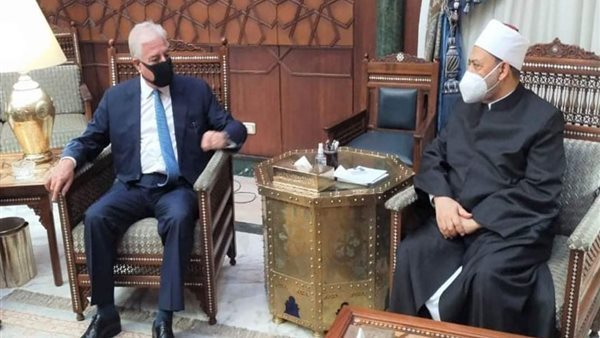 الدكتور أحمد الطيب