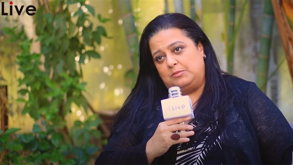 أميرة مختار ابنه