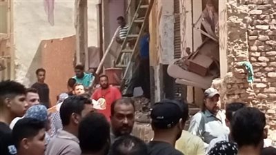 ندب الأدلة الجنائية ولجنة هندسية لمعاينة آثار انفجار ماسورة غاز بمنزل في طنطا