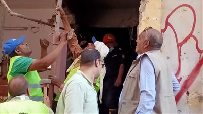 لجنة هندسية لمعاينة المنازل المجاورة لـ العقار المنهار جزئيا بطنطا بسبب انفجار ماسورة غاز
